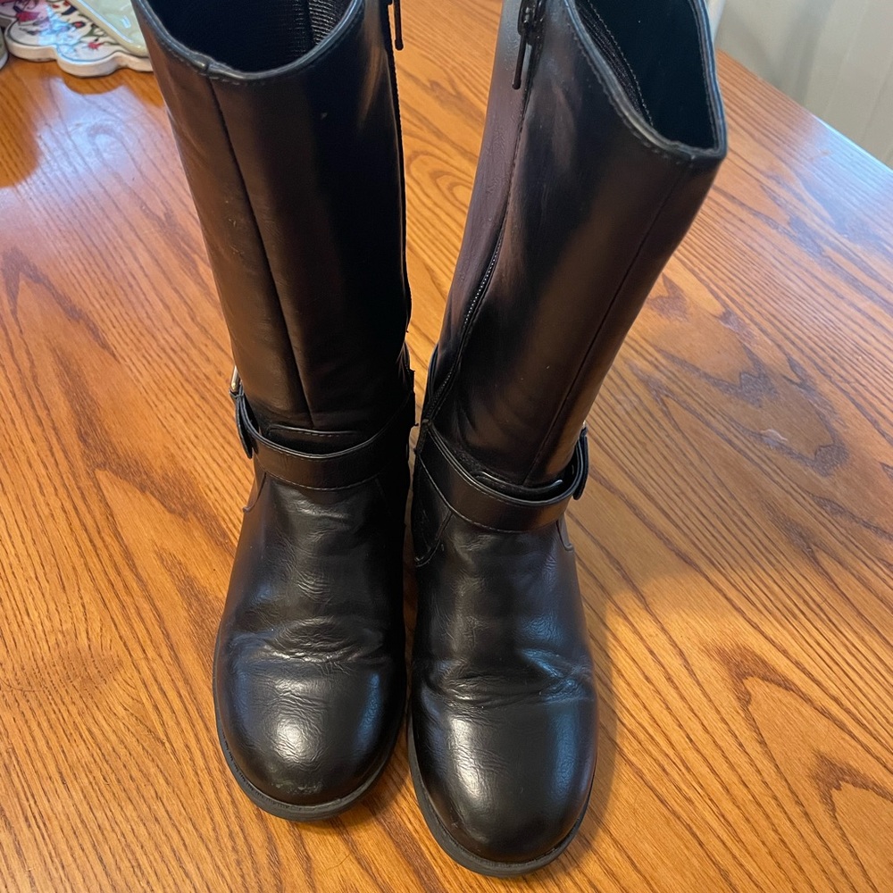 Girl’s Black Leather Equestrian Riding Knee-High Boots